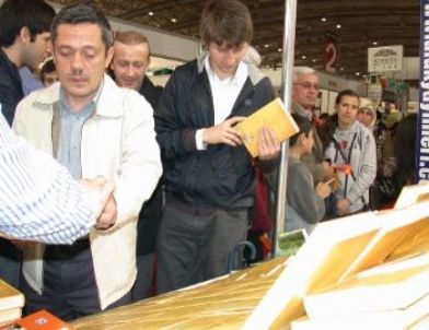 Sadeleştirilen Risale-i Nur'lara Gençlerden Büyük İlgi