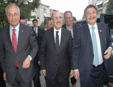 Başbakan Yardımcısı Atalay Manisa'da Çay Molası Verdi