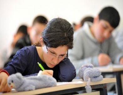 Öğrenciler Kutlu Doğum Haftası Kapsamında Sınavda Yarıştı