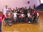 İZMIR ÜNIVERSITESI - Aydınlı Engelliler Şampiyon Oldu