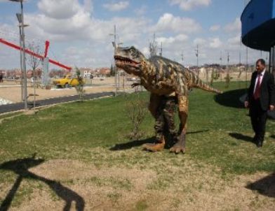 Dinozorlar Eskişehir’e Geldi
