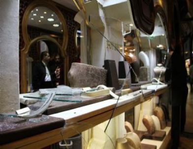 James Bond'un Çekimleri Kazayla Başladı