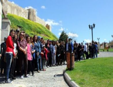 GAMEK, Öğrencilerine Tarih Bilinci Aşılıyor