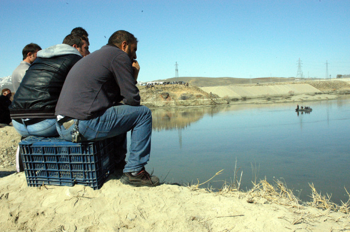 Kara Bulutlar İşçilerin Üzerinde