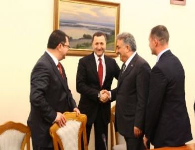 Bakanı Yazıcı, Moldova Başbakanı Filat İle Görüştü