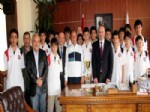 ALI ERDOĞAN - İl Şampiyonu Olan Belediye U-14 Takımı Başkan Ali Erdoğan’ı Ziyaret Etti