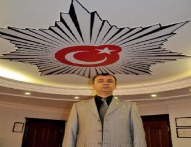 Kom Köpeği 5 Aylık Tecrübesiyle Yaklaşık 200 Kilogram Uyuşturucu Buldu