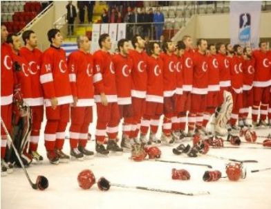Buz Hokeyi Dünya Şampiyonasında Türkiye - İrlanda’yı 5-3 Yendi