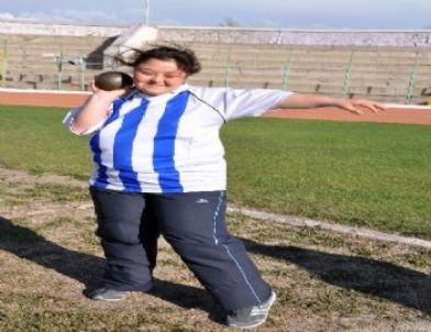 Fedakar Anne Down Sendromlu Kızını Dünya Şampiyonasına Taşıdı