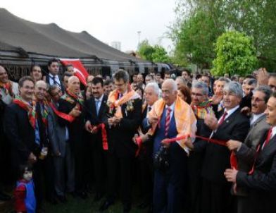 Merkez Park’ta Yörük Çadırı