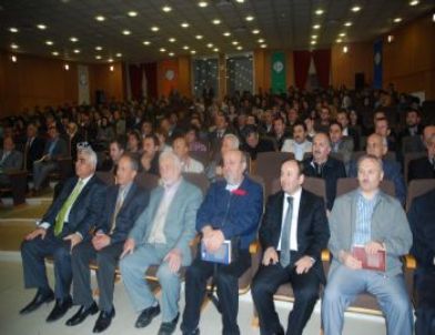 Giresun’da “Cumhuriyet Döneminde Kur'an Çevirilerinin Siyasi ve İdeolojik Hikayesi” Konferansı