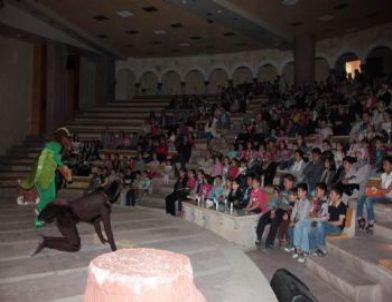 Nevşehir Belediyesi Çocuk Tiyatro Günleri Başladı