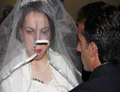 Belediye Başkanı Polat, Engel Tanımayan Aşkı Kıydığı Nikâhla Taçlandırdı