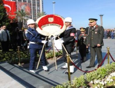 Cumhuriyet Meydanında Bayram Kutlaması