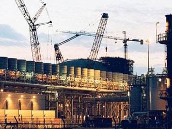 'Ticari Olanı Diplomatiğe Çevirmek Hata Olur'