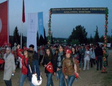 Çanakkale'de 57. Alay Yürüyüşü Yapıldı