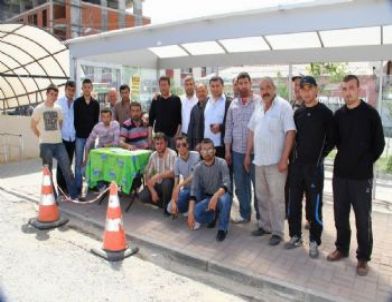 Kadıköy’de Dolmuşçular Kontak Kapattı