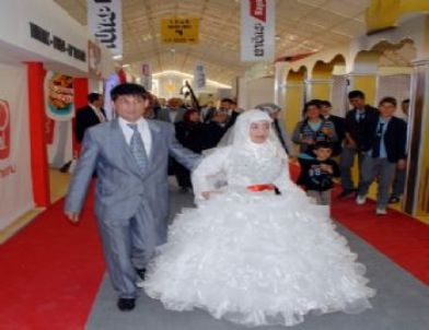 Kayseri Mobilya Fuarı, Nikah Töreniyle Açıldı