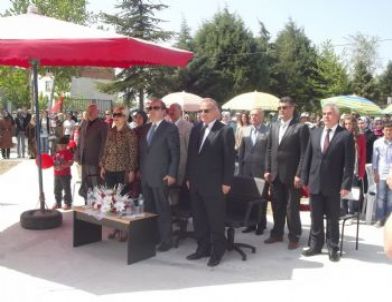 Resim Yarışmasında Dereceye Giren Minikler Ödüllendirildi