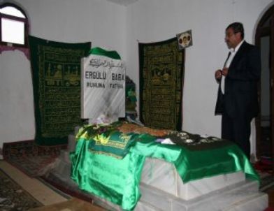 Türbe Üzerindeki Haciz Kaldırıldı