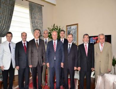 Eğitime Katkı ve Hizmet Derneği'nden Vali Daşöz'e Ziyaret