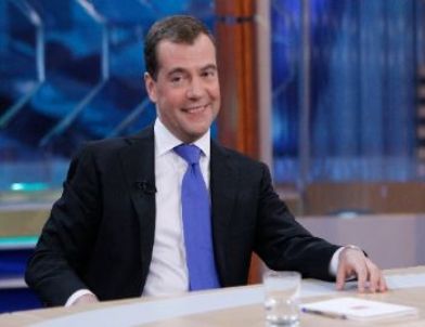 Medvedev: ABD’yi “Şeytan” Gibi Göstermeye Gerek Yok