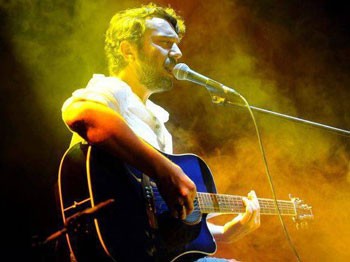 Aşk İçin Yaşıyorum Tek Başıma Ölemem