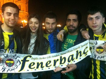 İtalya'da Roma, Türkiye'de Fenerbahçe