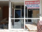 Kızının Sevgilisinin Çalıştığı Dükkanı Bastı
