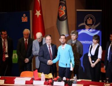 Türkiye'nin İlk Yüz Naklini Yapan Ekip Bilim Dalında Aday