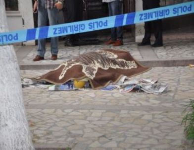 6. Kattan Düşen Şahıs Öldü