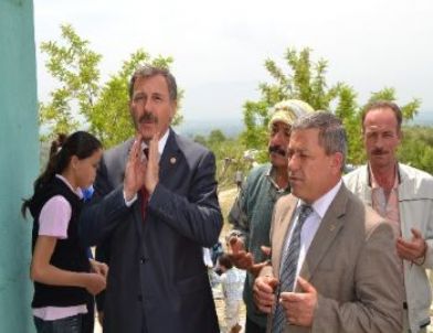 Ak Parti Manisa Milletvekili Selçuk Özdağ Köy Hayrına Katıldı