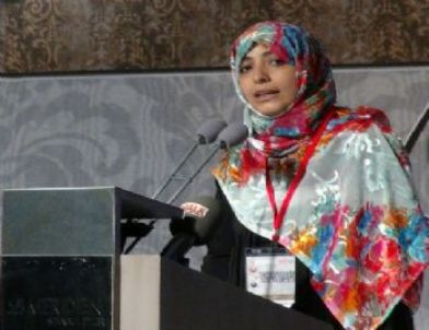 Nobel Ödüllü Karman: Başötülü Kadınlar Da Meclise Girebilmeli