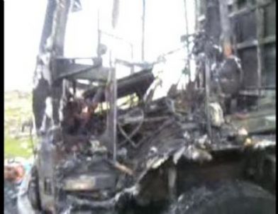 Seyir Halindeki Araç Kül Oldu