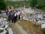ABDÜLKADIR DEMIR - Stratonikeia’da 2012’in İlk Kazması Denizli Valisinden