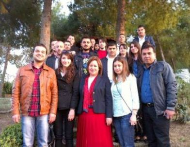 Topladıkları Kalemlerle Sevgi Köprüsü Kurdular