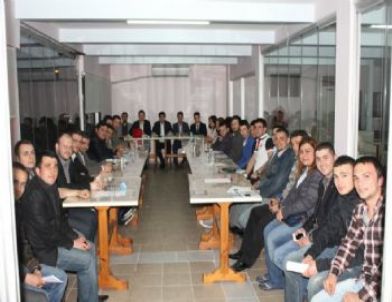 AK Parti Gençlik Kolları Başkanları Kaynarca’da Buluştu