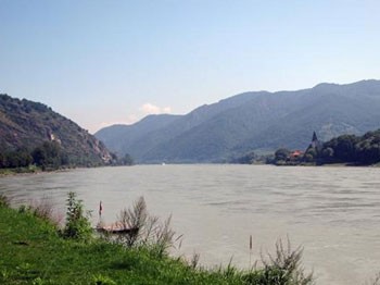 Başbakan'ın Cesedi Tuna Nehri'nde Bulundu