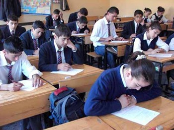 İzmir'de Bazı Öğretmenler, Derse Girmedi