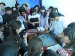 EVRENSELLIK - Kazakistan'da Türk Kültür ve Sanatı Tanıtıldı