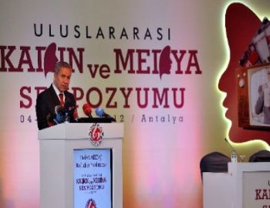 Bülent Arınç: TV Programlarında Toplumun Değerlerine Karşı Bir Dil Kullanılıyor