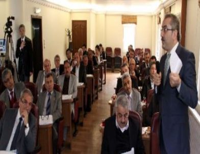 Meclis Toplantısında 'Makam Aracı ve Halk Ekmek' Tartışması