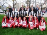 TAYTAN - Belediyeden Okula Folklor Kıyafeti Yardımı