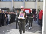 AHMET OZAN ŞARLAK - Şehidin Cenazesi Yakınları Tarafından Alındı