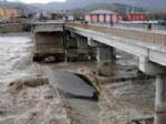 HASAN YAMAN - Zonguldak'ta köprü çöktü: 15 kayıp