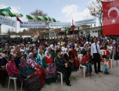 Bakan Eroğlu: 'Bir yere temel atınca neredeyse 5-10 yıl da gençleşiyorum'