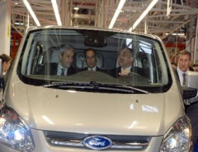 Cumhurbaşkanı Gül, Ford Otosan'ı Ziyaret Etti