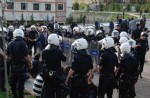 Gül'ü Protesto etmek isteyen öğrencilere polis müdahalesi