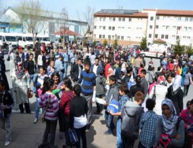 Erciyes Koleji İngilizce Olimpiyatları'na Büyük İlgi