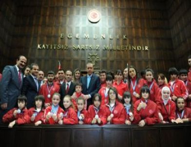 Başbakan Kayserili Sporcuları Kabul Etti